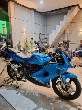 Jual kawasaki Ninja KRR CBU 2004