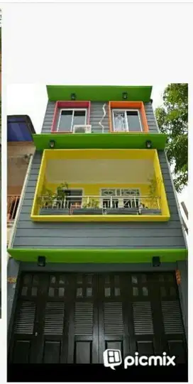 Dijual Rumah Tinggal 3 Lantai