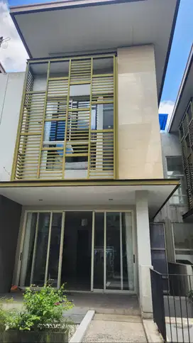DISEWAKAN HUNIAN RUMAH TOWNHOUSE 3 LANTAI WISATA BUKIT MAS SURABAYA