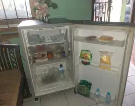 Kulkas 1 pntu beku dngin lengkap free lalamove