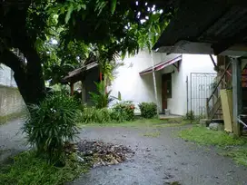 Dijual tanah & rumah di Malalayang, Manado. Cocok untuk usaha