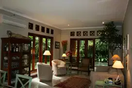 DIJUAL Rumah Asri Balinese Vibe Cirendeu