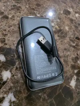 Feeltek omni power bank 10000 mah