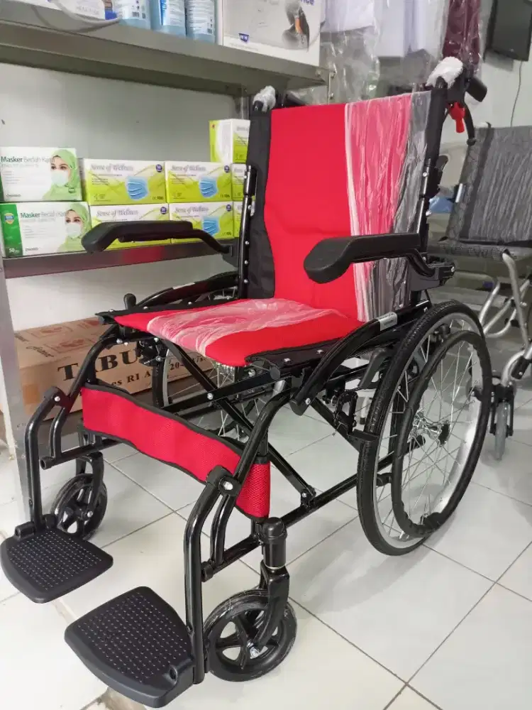 Kursi Roda SELLACO 868 / Kursi Roda Travel Lipat Dan Ringkas