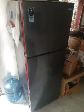Kulkas AQUA 2 Pintu