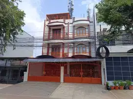 DIJUAL Rumah Modern SHM 4br 4lantai Hadap Utara Furnished Muara Karang