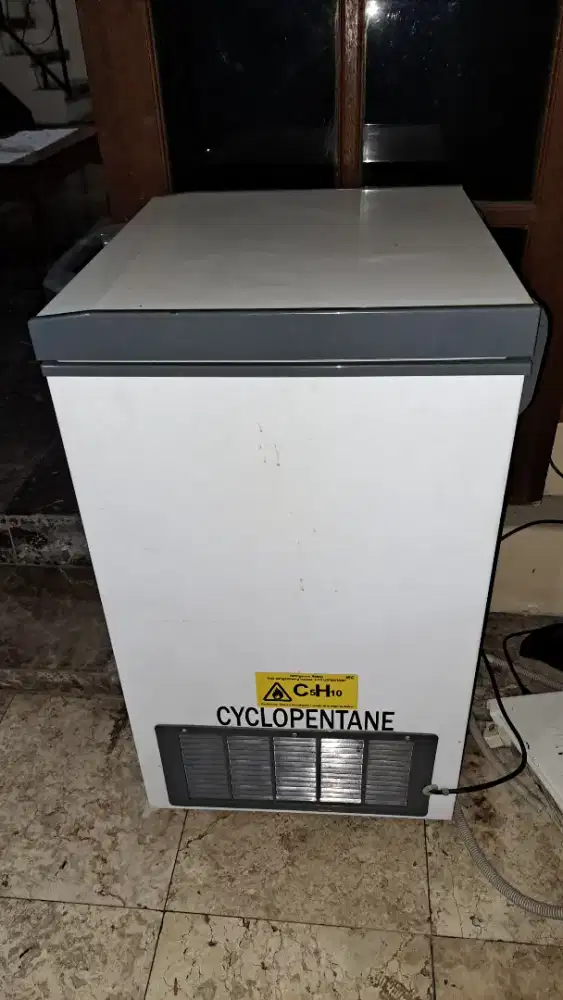 Jual Freezer murah cuman 2jt aja