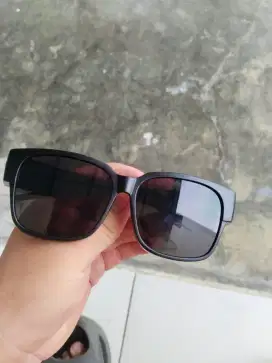 Dijual kacamata hitam keren
