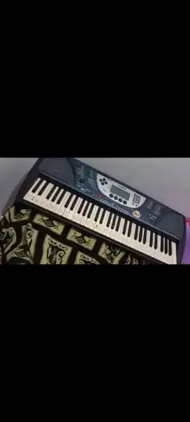 KEYBOARD YAMAHA