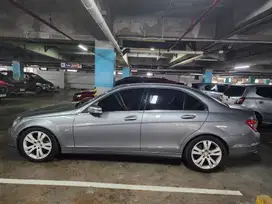 Mercedes-Benz C200 2011 Bensin