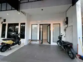 Disewakan ruko di area Kemang, Jaksel. Cocok untuk kantor atau usaha