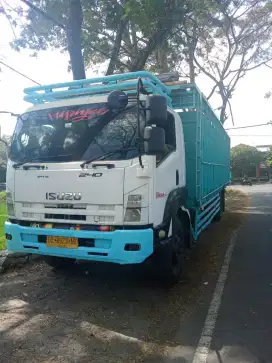 Isuzu Giga FVR34S 240ps Bak 2012