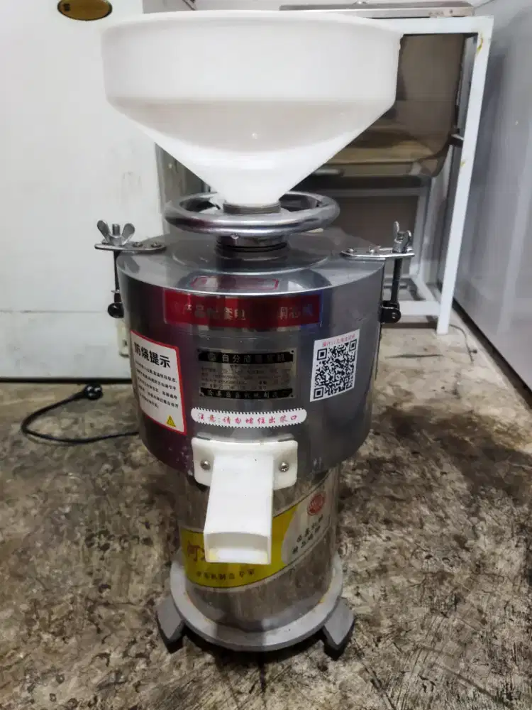 Mesin pembuat susu kacang pisah ampas
