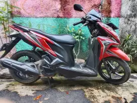 Vario fi 125 th 2013 Warna merah