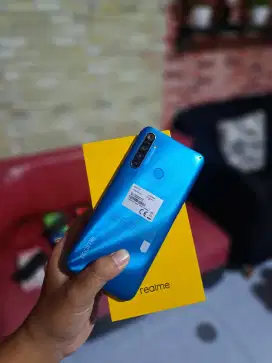 Realme 5i 3/32Gb Lengkap