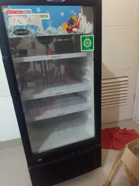 Showcase display pendingin minuman bekas