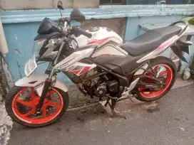Honda cb 150R 2013 mulus siap pakai