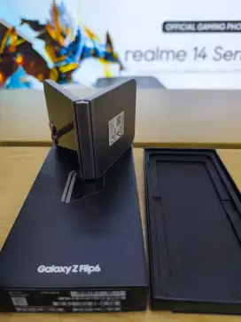 Samsung galaxy flip 6 ram 12+12 Rom 256 ex display