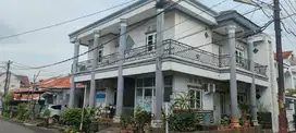 DIJUAL RUMAH 3 LANTAI HOOK DI SERPONG UTARA
