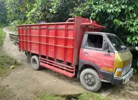 Mobil bekas dyna ryno ps115