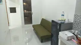 Disewakan apartment Puncak Dharmahusada AC Kulkas Tower B