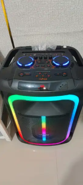 Sound system/Salon secound