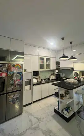 Dijual Rumah Renovasi Siap Huni Semifurnished Delatinos BSD City