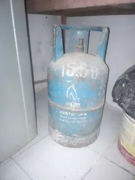 Tabung gas biru Elpiji bekas