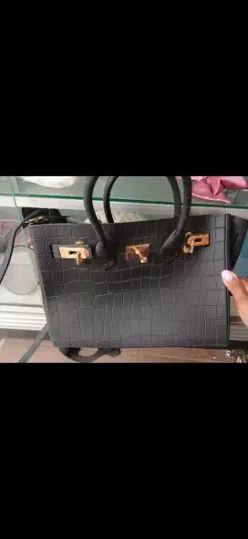 Dijual tas kondisi baru 1 bln