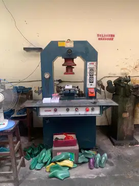 Mesin Press Ex Pabrik Sepatu