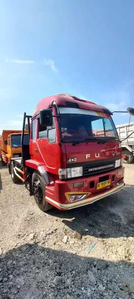 HEAD TRAILER MITSUBISHI FUSO FM 517