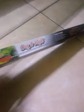 Lampu akuarium ikan