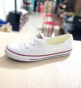 Sepatu Converse ori store