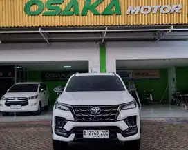 CASH - Fortuner 2022 GR 2.8 - KM 37 RB Full Record - Fortuner GR 2022