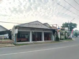 DIJUAL / DIKONTRAKAN TOKO & RUMAH