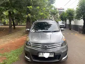 Dijual nissan grand livina 2011 ultimate 1.5