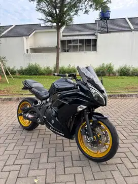 Kawasaki ER6F 650 cc modif pajak hidup
