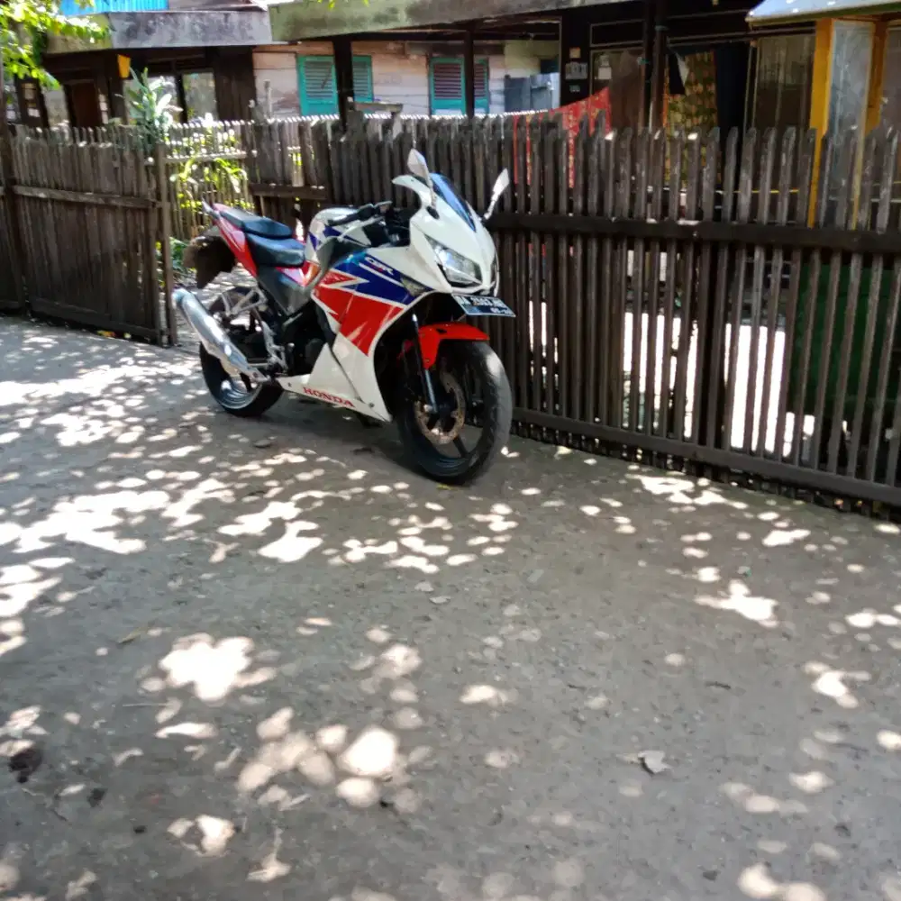 Honda CBR 150R K45
