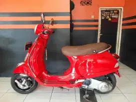Vespa LX 150 taun 2012