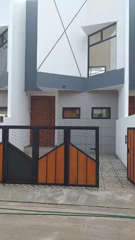 Disewakan rumah 2 lantai minimalist futuristic