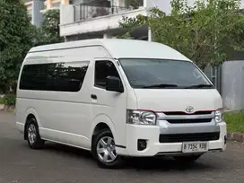 TOYOTA HIACE COMMUTER MANUAL 2024 PUTIH LIKE NEW