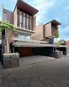Rumah Kemang Dijual. UNIT BARU, Strategis - Spek Premium. NEGO
