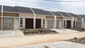 Tembok Belakang. Dobel Dinding. Rumah Subsidi Cluster di Cileungsi