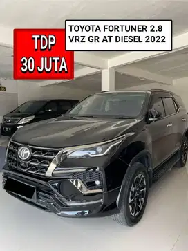 TOYOTA FORTUNER 2.8 VRZ GR AT DIESEL 2022 HITAM PROMO MURAH DP 30 JUTA