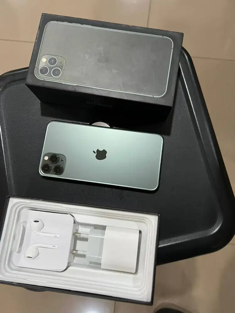 iphone 11 pro max 256gb lebih baru aja