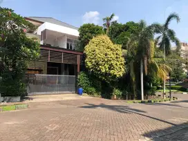 Harga Hitung Tanah! Rumah Hook di Kintamani Raya Luas 1.200 m2