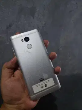 REDMI 4 3/32GB LAYAK PAKAI