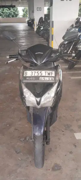 Di jual motor honda vario 125 thn 2013 ss komplit