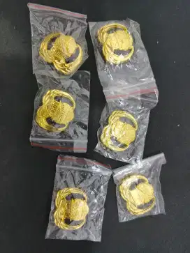 pin kopri peniti / magnet