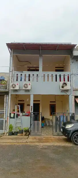 Jual Rumah 2 Lantai Lokasi Strategis Sertifikat Hak Milik ( SHM)